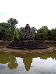 中央祠堂西面